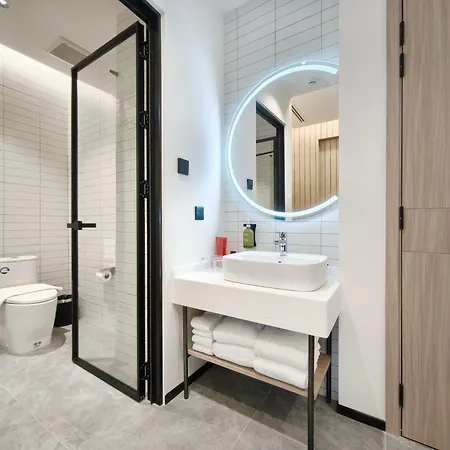 Citichic Sukhumvit 13 By Compass Hospitality Bangkok Exterior photo